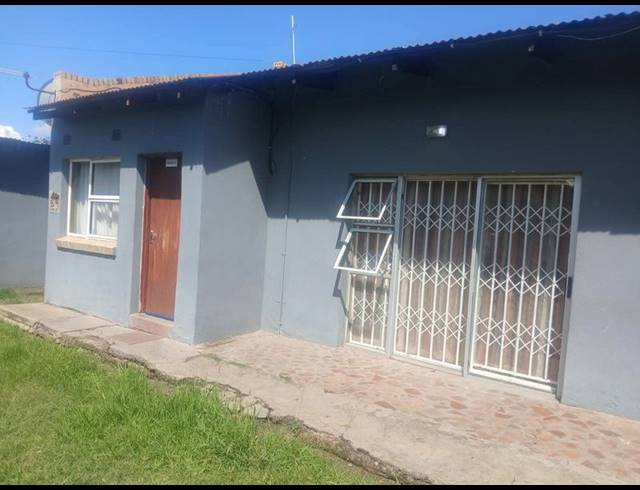 12 BEDROOM HOUSE FOR SALE IN WESTBOURNE